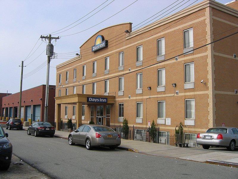 Days Inn By Wyndham Jamaica / Jfk Airport New York Exterior photo